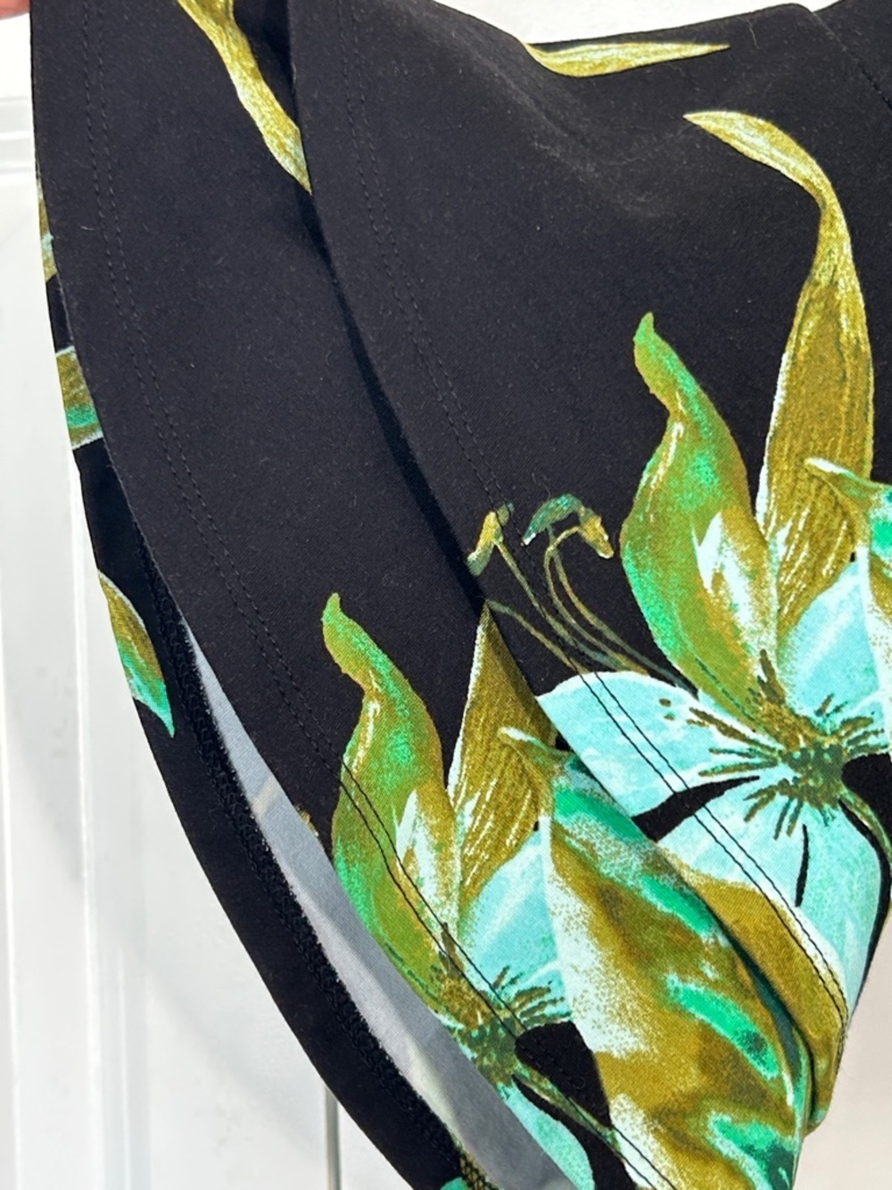 Lauren Ralph Lauren Black Dress with Green and Gold Leaf Print Size Medium - Picture 5 of 6